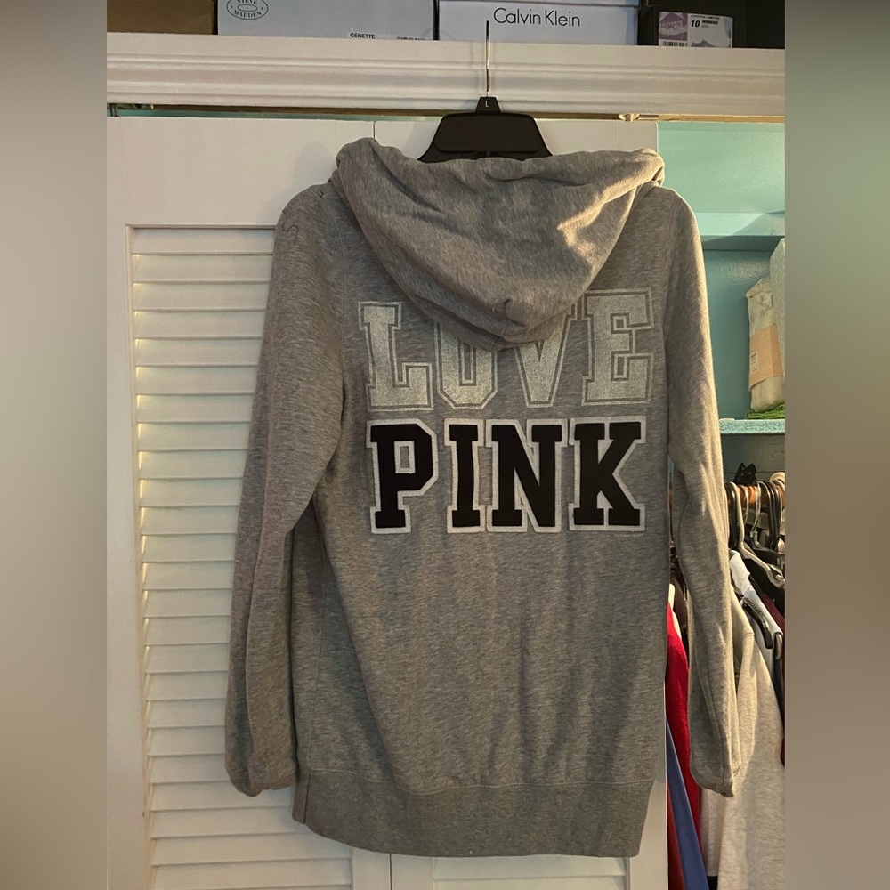 NWOT VS PINK Hoodie Gray Hoodie Size S VNeck Pull String Pockets